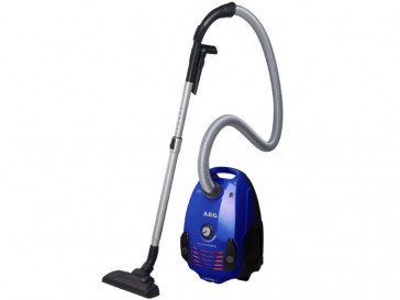 ASPIRADOR AEG TRINEO CON BOLSA 800W VX62ISP